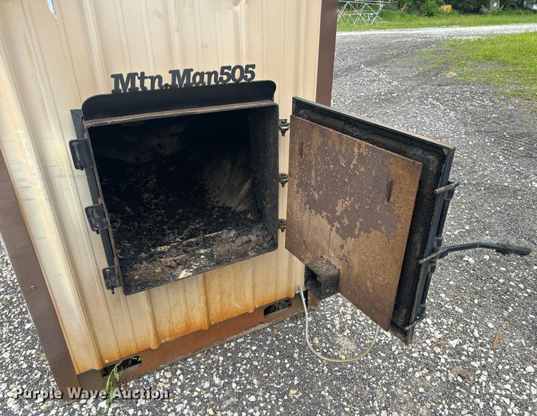 image for item EH6790 Earth Mtn. Man 505 wood furnace