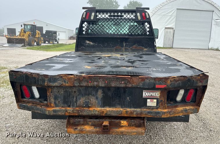 image for item EH6795 2012 GMC Sierra 3500HD flatbed pickup truck