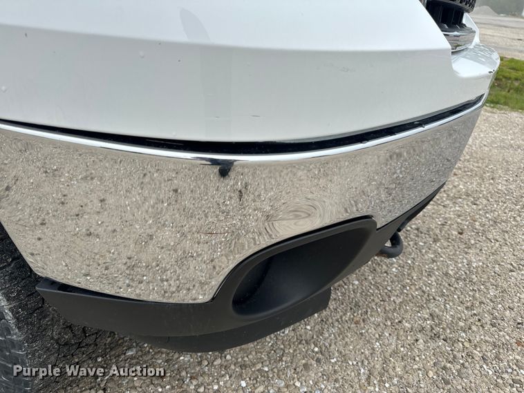 image for item EH6795 2012 GMC Sierra 3500HD flatbed pickup truck