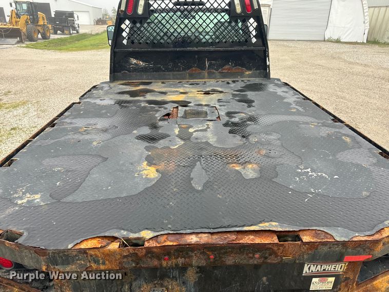 image for item EH6795 2012 GMC Sierra 3500HD flatbed pickup truck