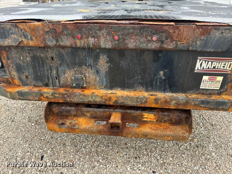 image for item EH6795 2012 GMC Sierra 3500HD flatbed pickup truck