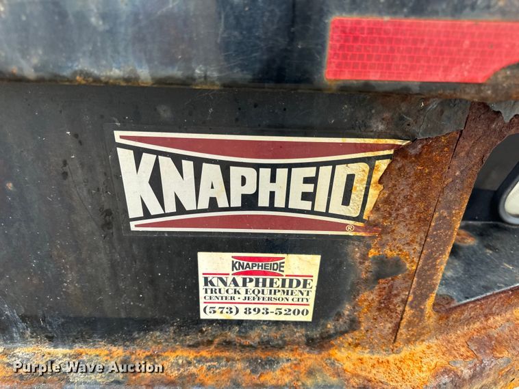 image for item EH6795 2012 GMC Sierra 3500HD flatbed pickup truck