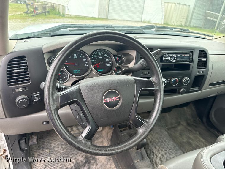 image for item EH6795 2012 GMC Sierra 3500HD flatbed pickup truck