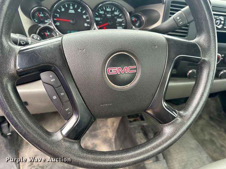 image for item EH6795 2012 GMC Sierra 3500HD flatbed pickup truck