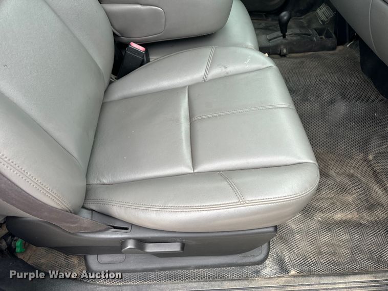 image for item EH6795 2012 GMC Sierra 3500HD flatbed pickup truck