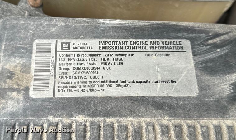 image for item EH6795 2012 GMC Sierra 3500HD flatbed pickup truck