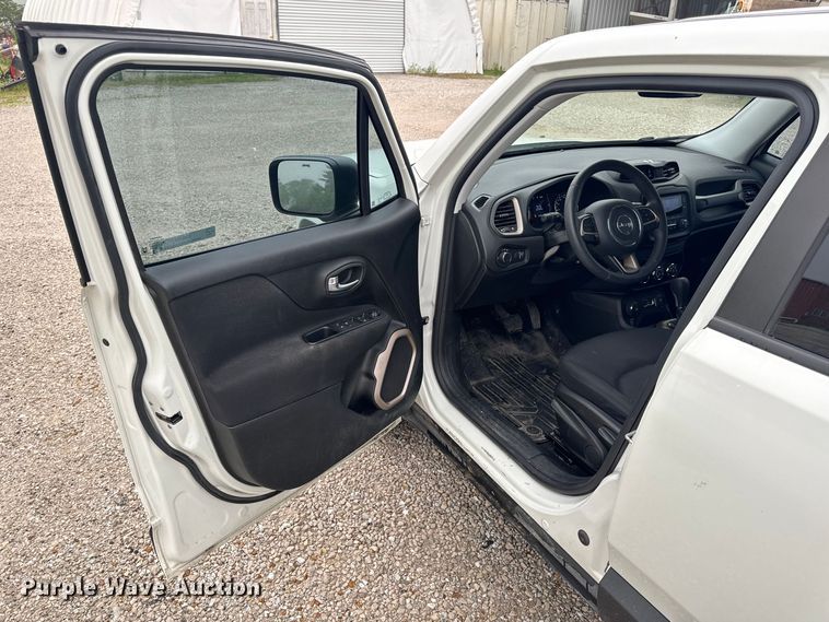 image for item EH6797 2017 Jeep Renegade Sport SUV