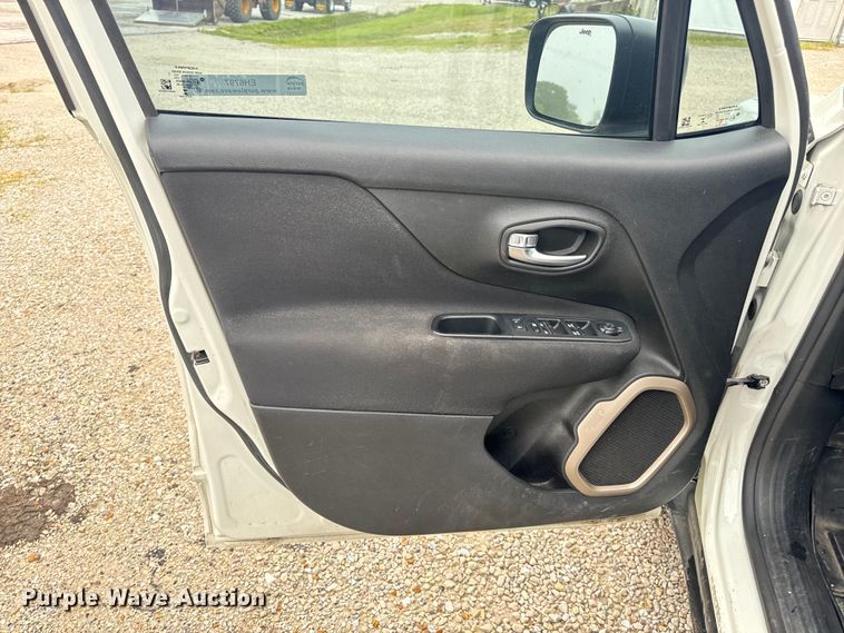 image for item EH6797 2017 Jeep Renegade Sport SUV