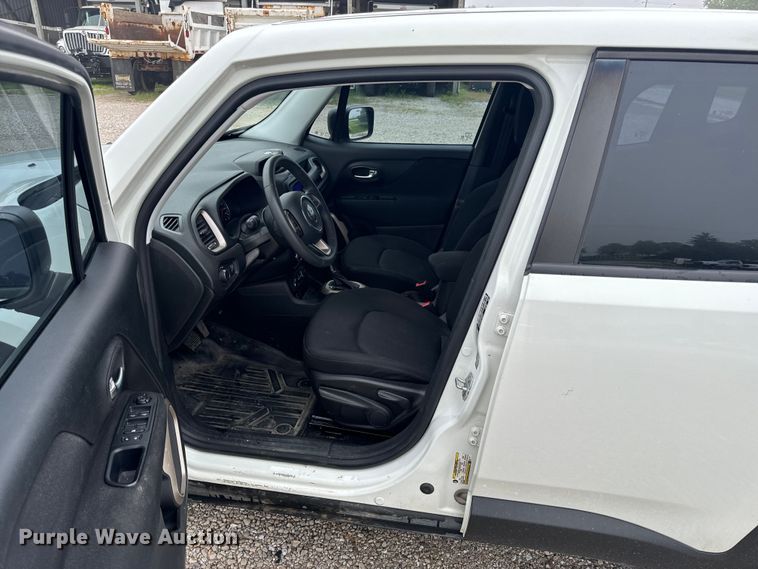 image for item EH6797 2017 Jeep Renegade Sport SUV