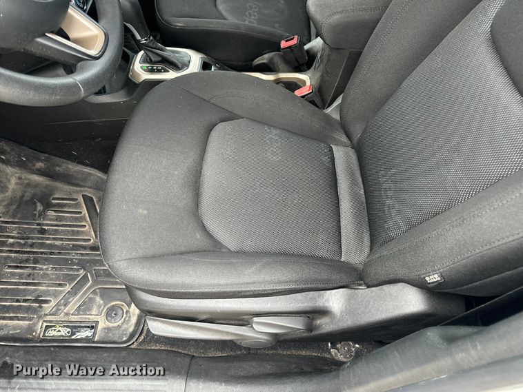 image for item EH6797 2017 Jeep Renegade Sport SUV