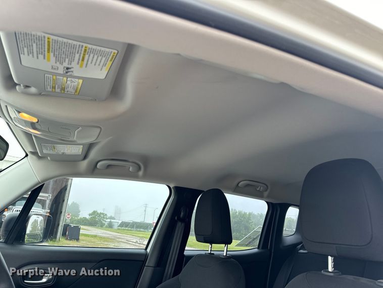 image for item EH6797 2017 Jeep Renegade Sport SUV