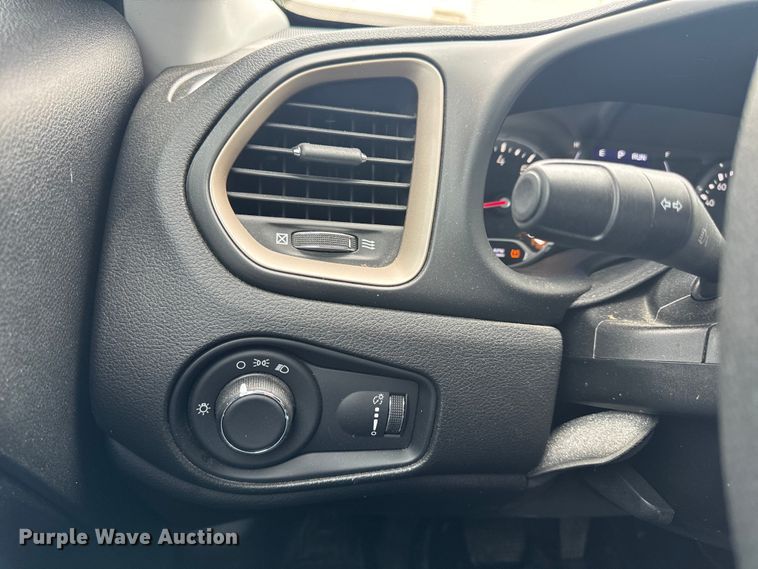 image for item EH6797 2017 Jeep Renegade Sport SUV