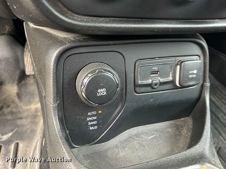 image for item EH6797 2017 Jeep Renegade Sport SUV