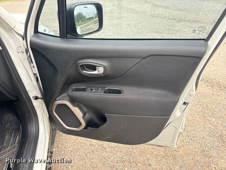 image for item EH6797 2017 Jeep Renegade Sport SUV