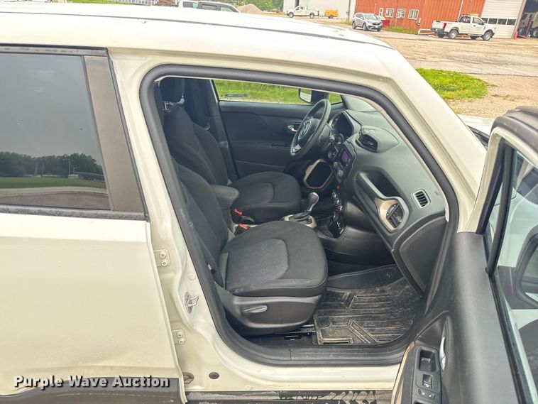 image for item EH6797 2017 Jeep Renegade Sport SUV