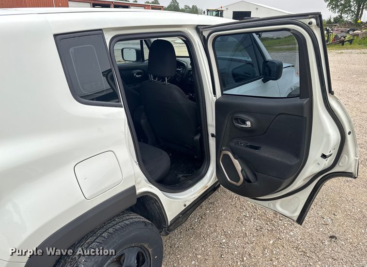 image for item EH6797 2017 Jeep Renegade Sport SUV