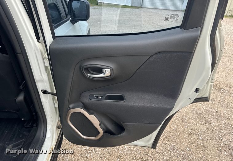 image for item EH6797 2017 Jeep Renegade Sport SUV