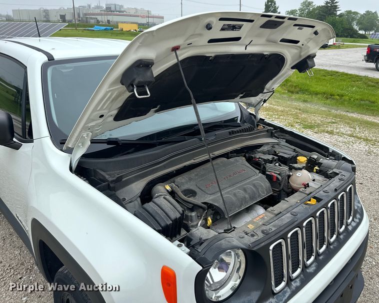 image for item EH6797 2017 Jeep Renegade Sport SUV