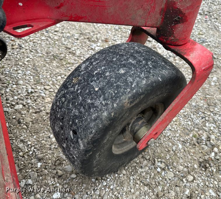 image for item EH6799 2018 Gravely Pro-Turn 460 ZTR lawn mower