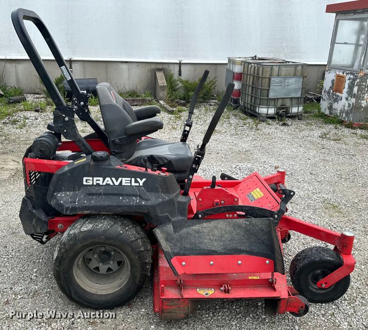 image for item EH6800 2019 Gravely Pro-Turn 472 ZTR lawn mower