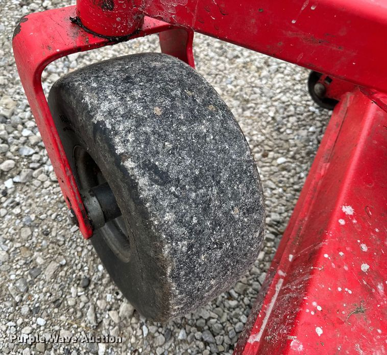 image for item EH6800 2019 Gravely Pro-Turn 472 ZTR lawn mower