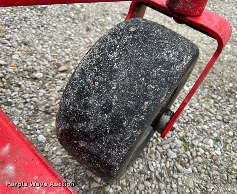 image for item EH6800 2019 Gravely Pro-Turn 472 ZTR lawn mower