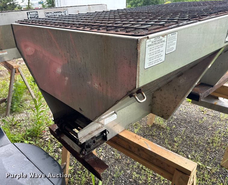 image for item EH6806 SaltDogg spreader