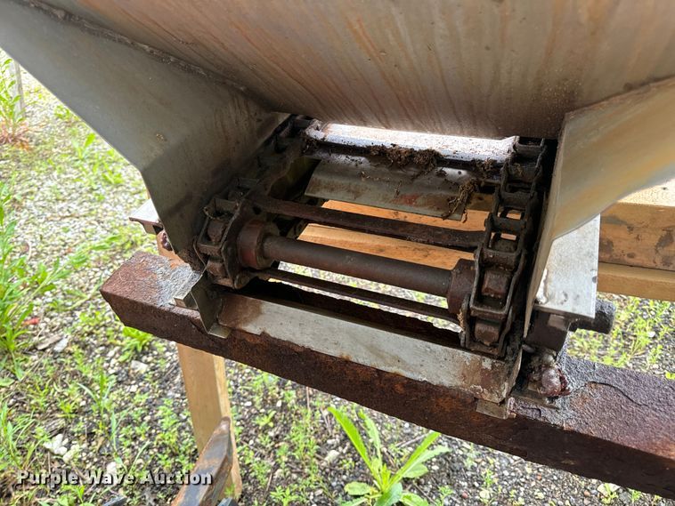 image for item EH6806 SaltDogg spreader