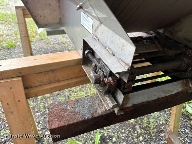 image for item EH6806 SaltDogg spreader