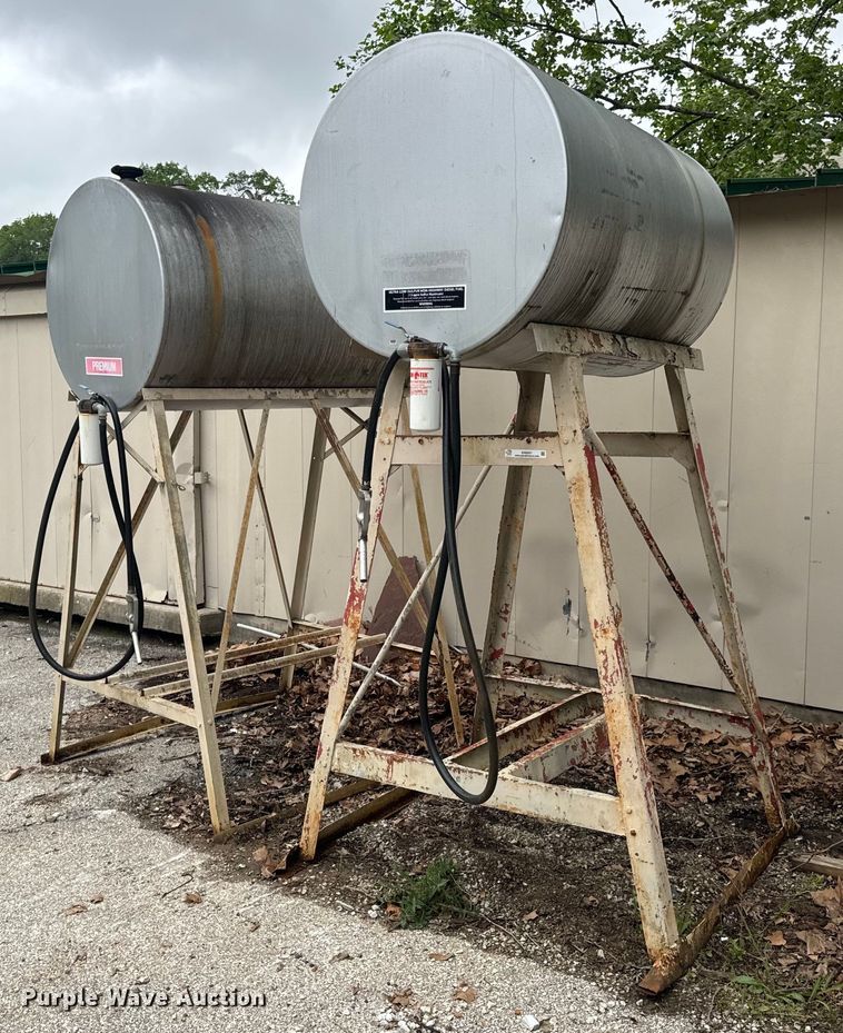 image for item EH6807 (2) fuel tanks