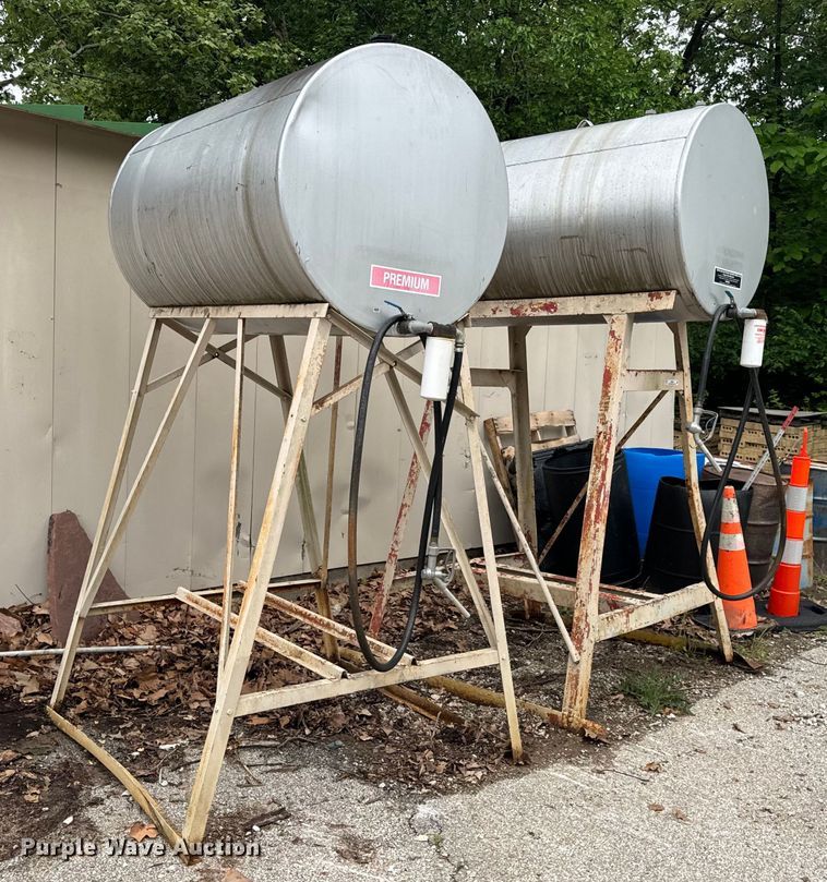 image for item EH6807 (2) fuel tanks