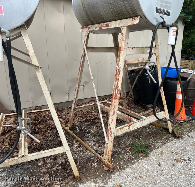 image for item EH6807 (2) fuel tanks