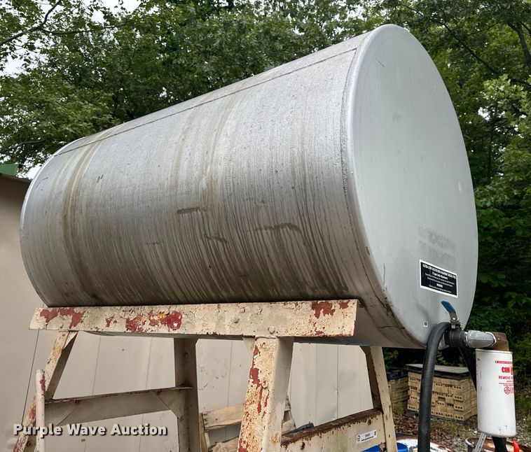 image for item EH6807 (2) fuel tanks