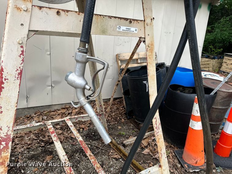 image for item EH6807 (2) fuel tanks