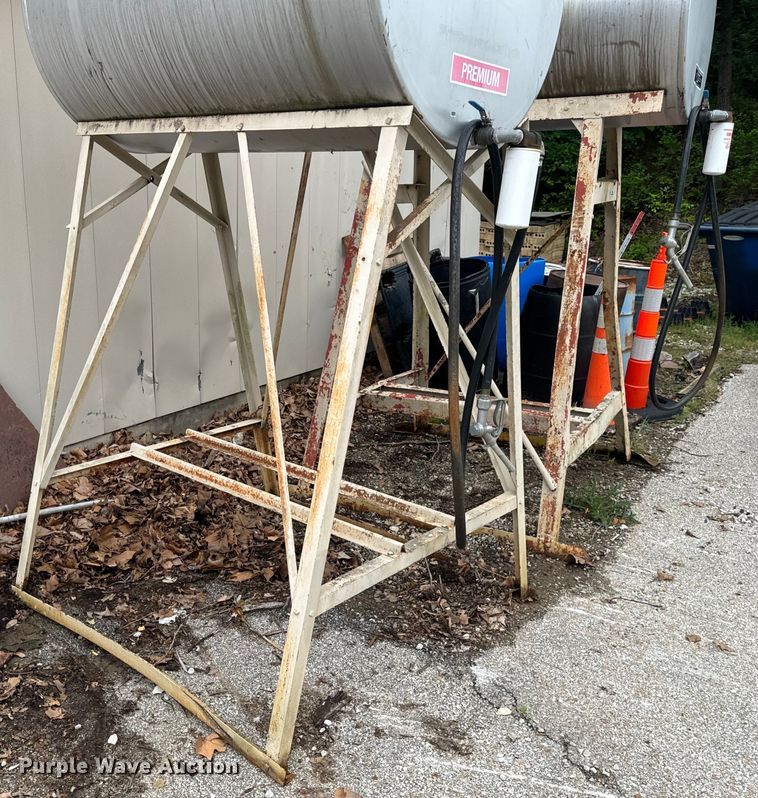 image for item EH6807 (2) fuel tanks