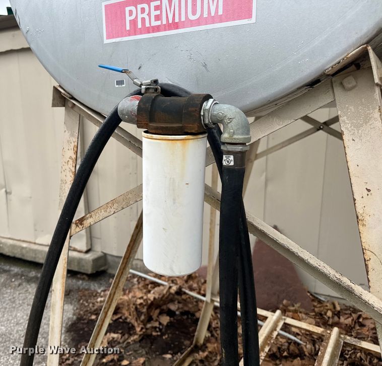 image for item EH6807 (2) fuel tanks