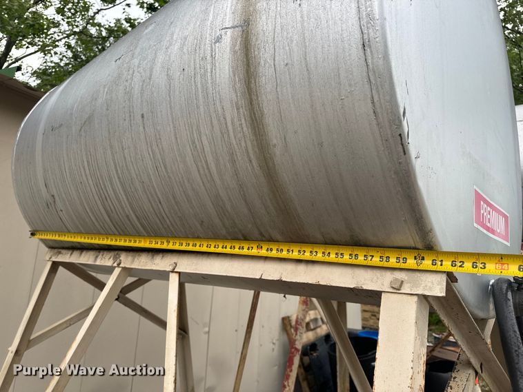 image for item EH6807 (2) fuel tanks