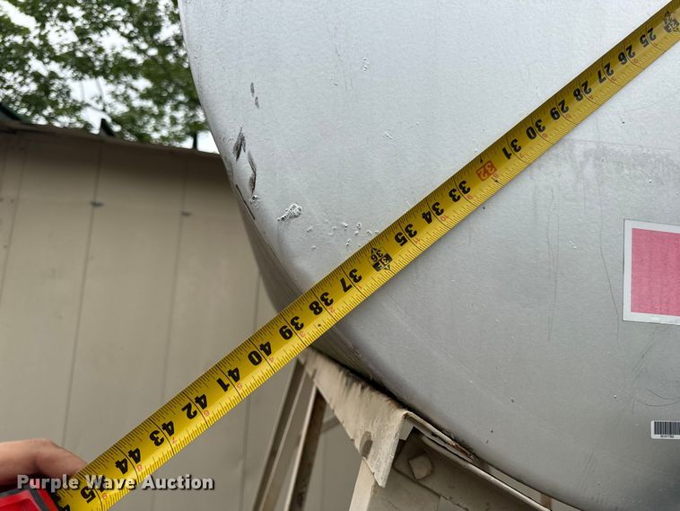 image for item EH6807 (2) fuel tanks