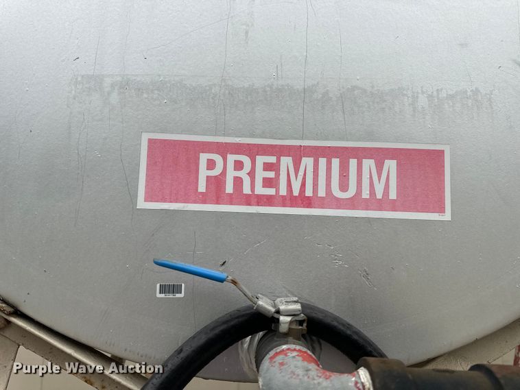 image for item EH6807 (2) fuel tanks