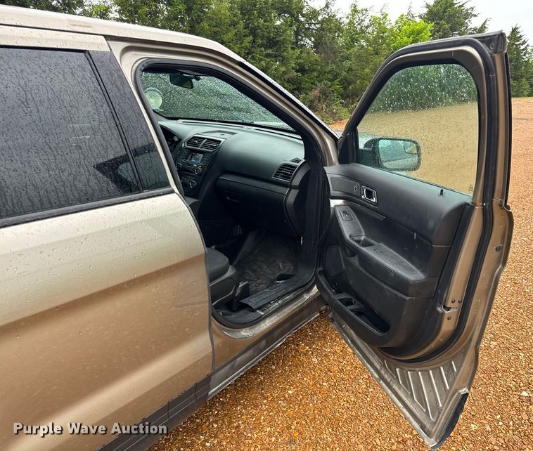 image for item EH6808 2017 Ford Explorer Police Interceptor  SUV