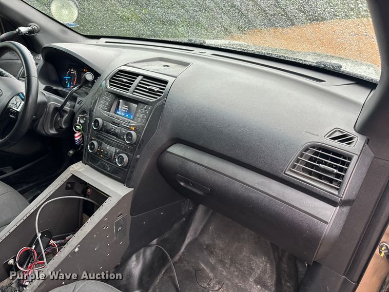 image for item EH6808 2017 Ford Explorer Police Interceptor  SUV