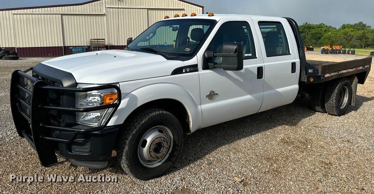 image for item EH6810 2015 Ford F350 Super Duty XL Crew Cab flatbed pickup truck