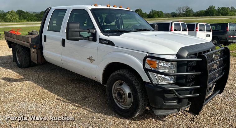 image for item EH6810 2015 Ford F350 Super Duty XL Crew Cab flatbed pickup truck