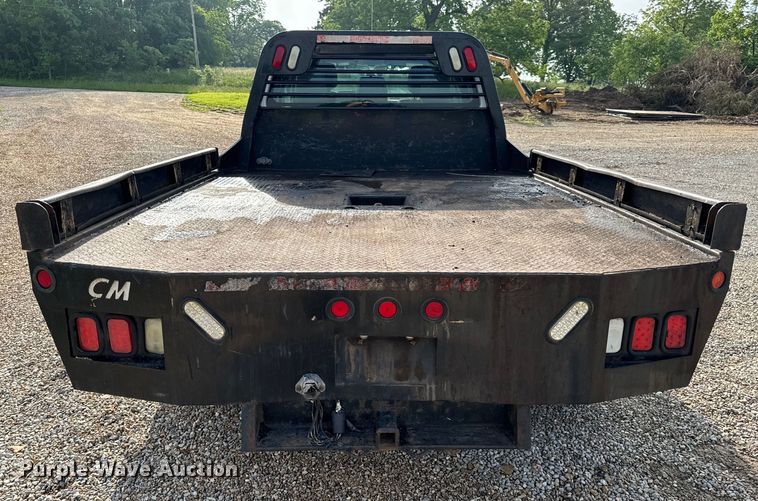 image for item EH6810 2015 Ford F350 Super Duty XL Crew Cab flatbed pickup truck