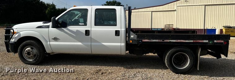 image for item EH6810 2015 Ford F350 Super Duty XL Crew Cab flatbed pickup truck