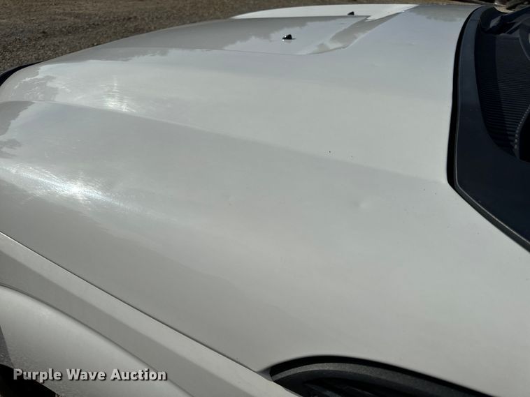 image for item EH6810 2015 Ford F350 Super Duty XL Crew Cab flatbed pickup truck