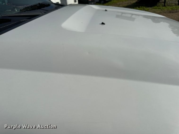 image for item EH6810 2015 Ford F350 Super Duty XL Crew Cab flatbed pickup truck