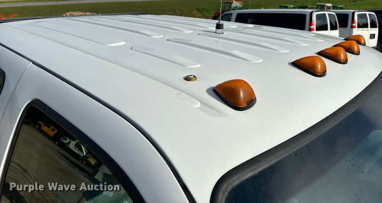 image for item EH6810 2015 Ford F350 Super Duty XL Crew Cab flatbed pickup truck