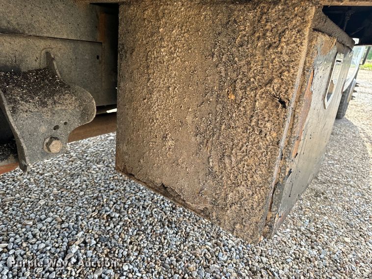 image for item EH6810 2015 Ford F350 Super Duty XL Crew Cab flatbed pickup truck