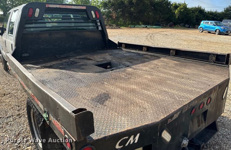 image for item EH6810 2015 Ford F350 Super Duty XL Crew Cab flatbed pickup truck